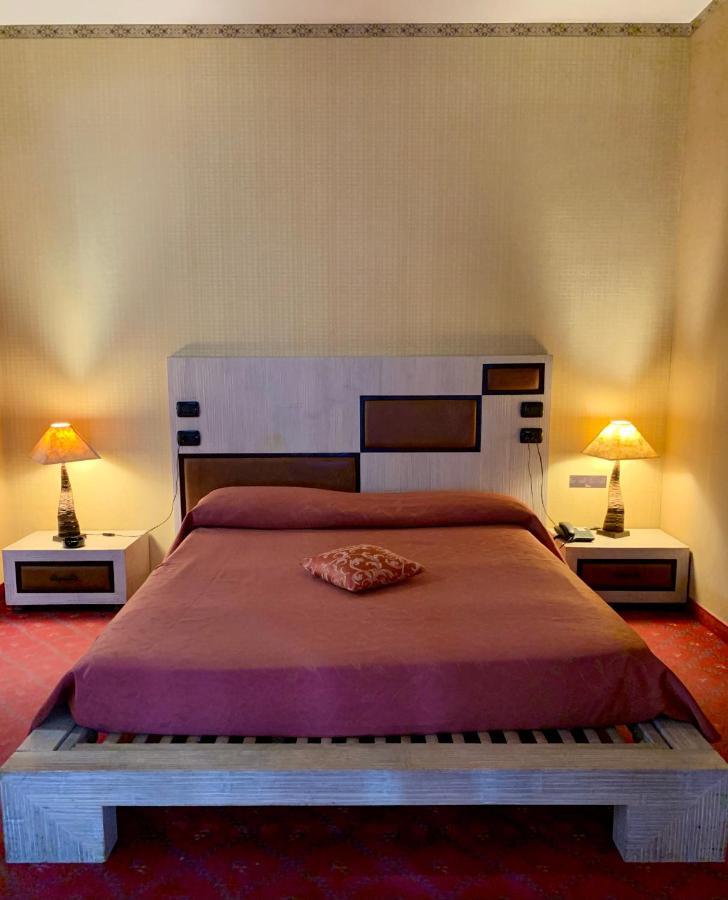 Hotel - Motel Flower Гропелло-Кайроли Экстерьер фото