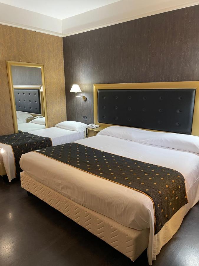 Hotel - Motel Flower Гропелло-Кайроли Экстерьер фото